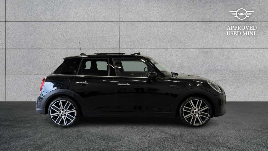 Mini Hatch 1.5 Cooper Exclusive Premium Plus 2023 YM73NFD Black #3