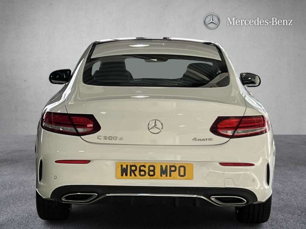 Mercedes-Benz C Class C300d 4Matic Amg Line Premium Plus 9G-tronic 2 WR68MPO White #5