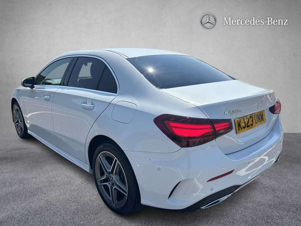 Mercedes-Benz A Class A250e Amg Line Premium 2023 White