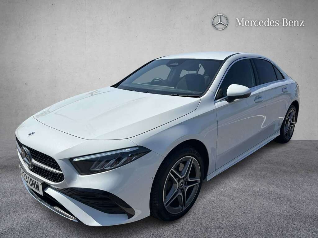 Mercedes-Benz A Class A250e Amg Line Premium 2023 White #5