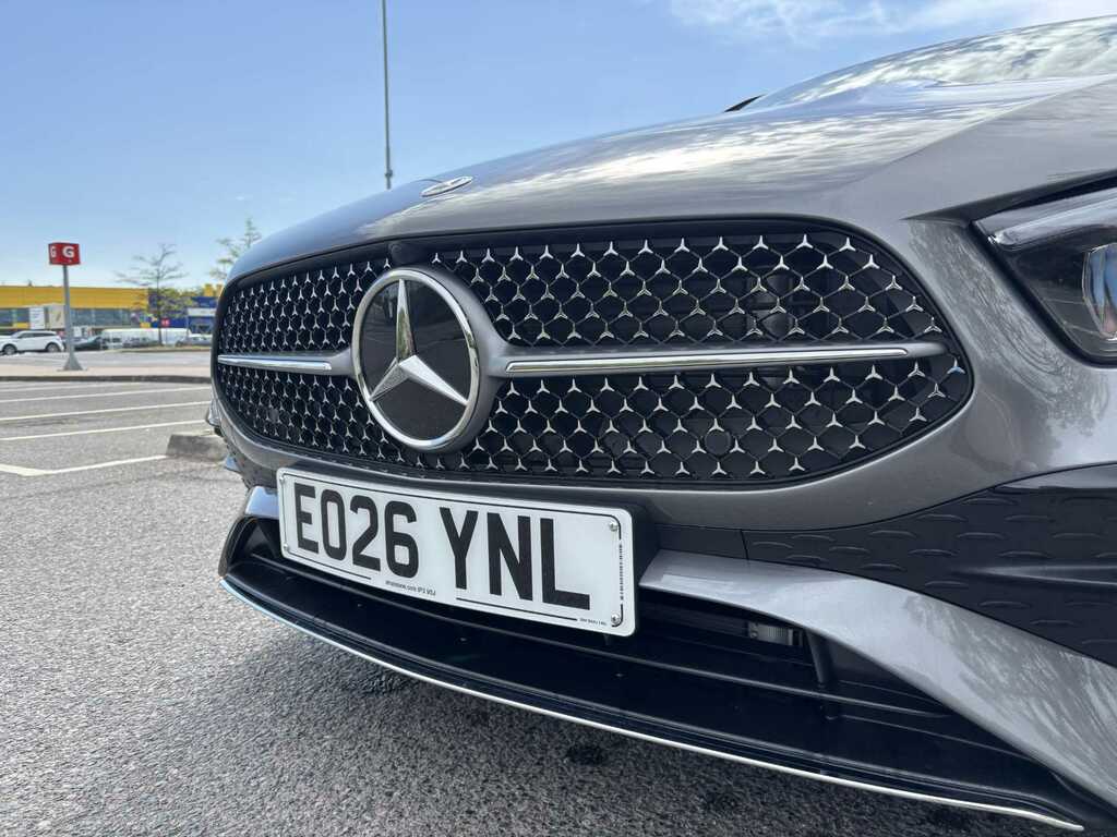 Mercedes-Benz A Class 1.3 A180h Mhev Amg Line Executive 7G-dct Euro 6 White #23