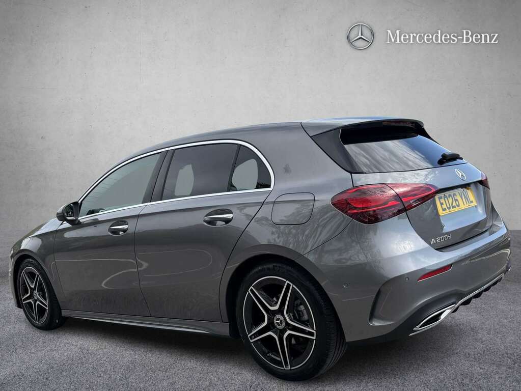 Mercedes-Benz A Class 1.3 A180h Mhev Amg Line Executive 7G-dct Euro 6 White #2