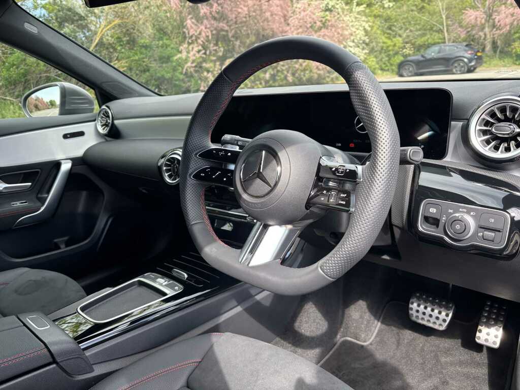Mercedes-Benz A Class 1.3 A180h Mhev Amg Line Executive 7G-dct Euro 6 White #13