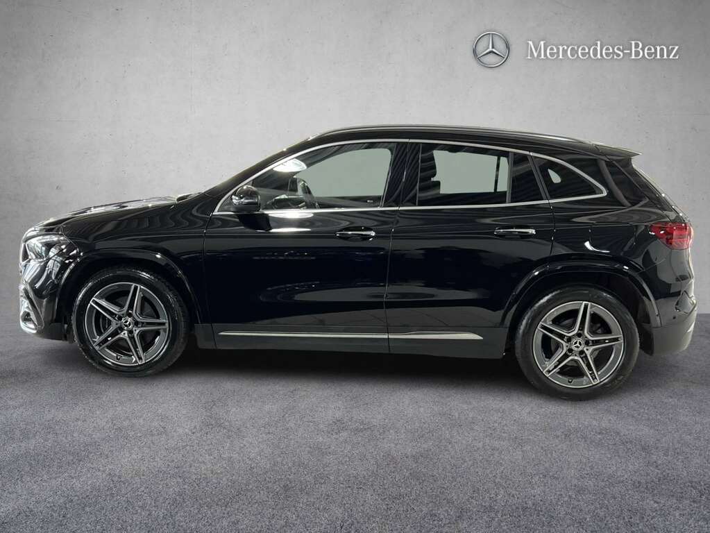 Mercedes-Benz GLA Class 200 Amg Line Executive 2024 KJ73GBZ Black #4
