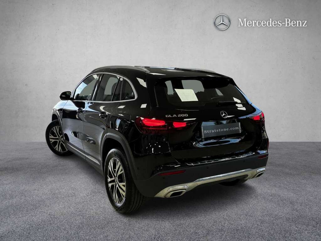 Mercedes-Benz GLA Class 200 Sport Executive 2024 SB74MDU Black #2