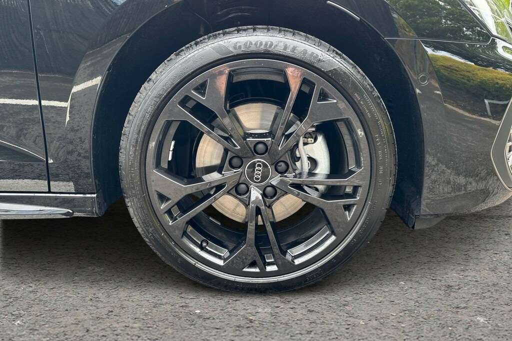 Audi A3 1.5 Tfsi E 204 Black Edition S Tronic 2026 Black #5