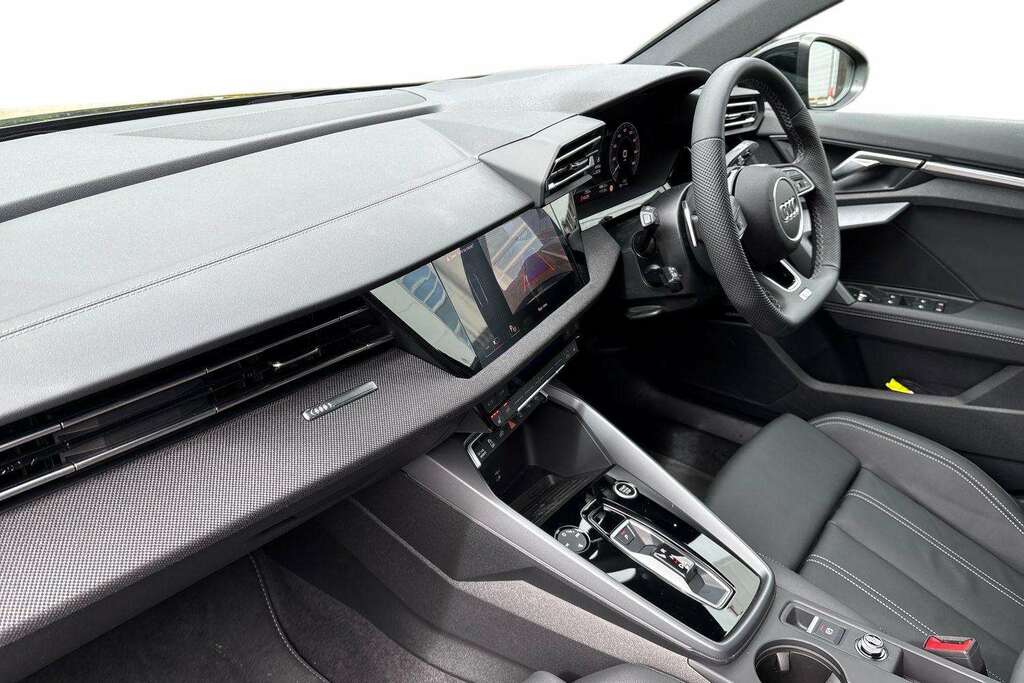 Audi A3 1.5 Tfsi E 204 Black Edition S Tronic 2026 Black #2