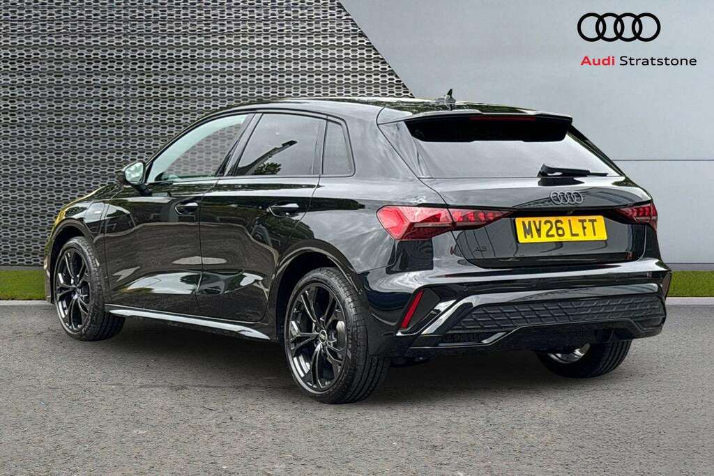 Audi A3 1.5 Tfsi E 204 Black Edition S Tronic 2026 Black #3