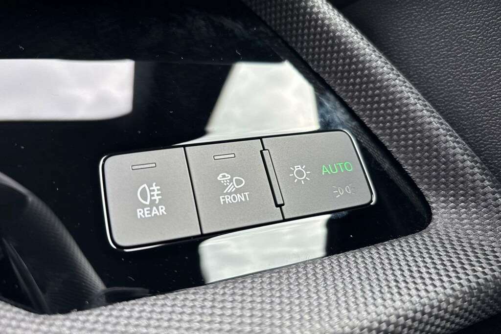 Audi A3 1.5 Tfsie S Line Sportback Plug-in Hybr FY26XKH Blue #35