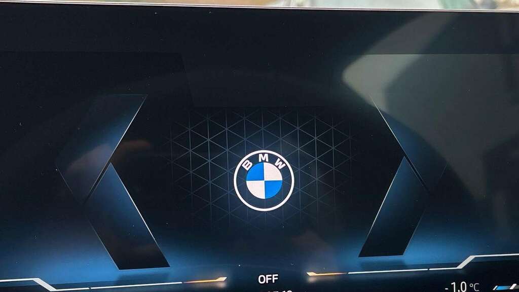 BMW 5 Series 550E Xdrive M Sport Pro 2025 Black #10