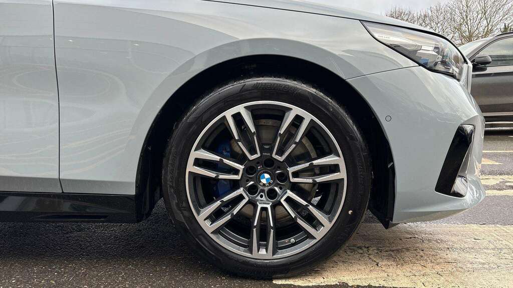 BMW 5 Series 550E Xdrive M Sport Pro 2025 Black #14