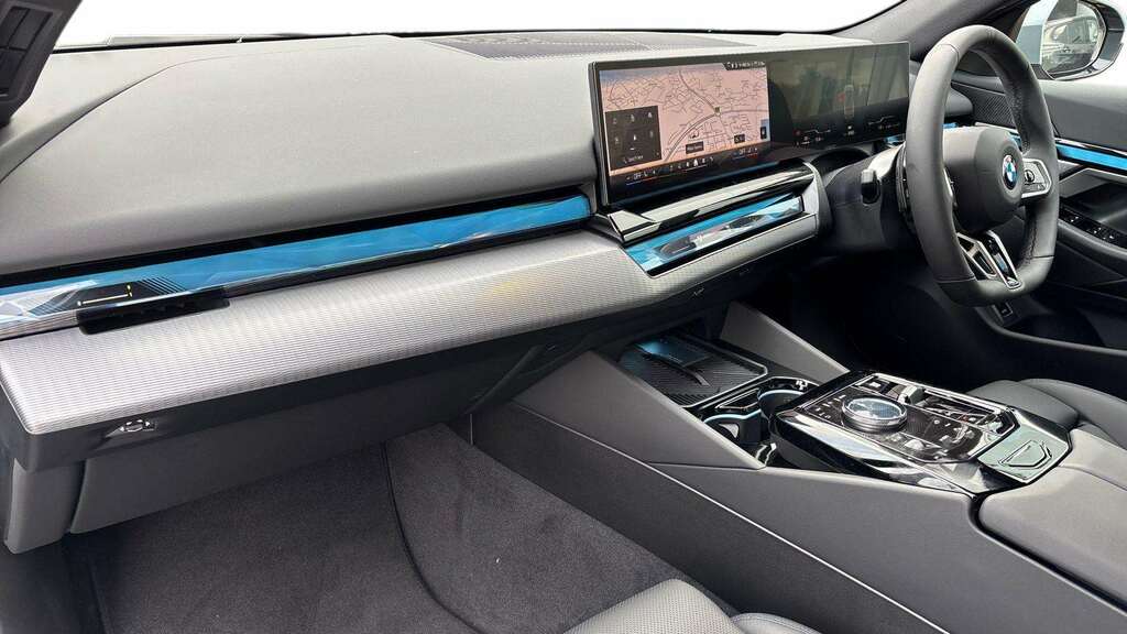 BMW 5 Series 550E Xdrive M Sport Pro 2025 Black #8