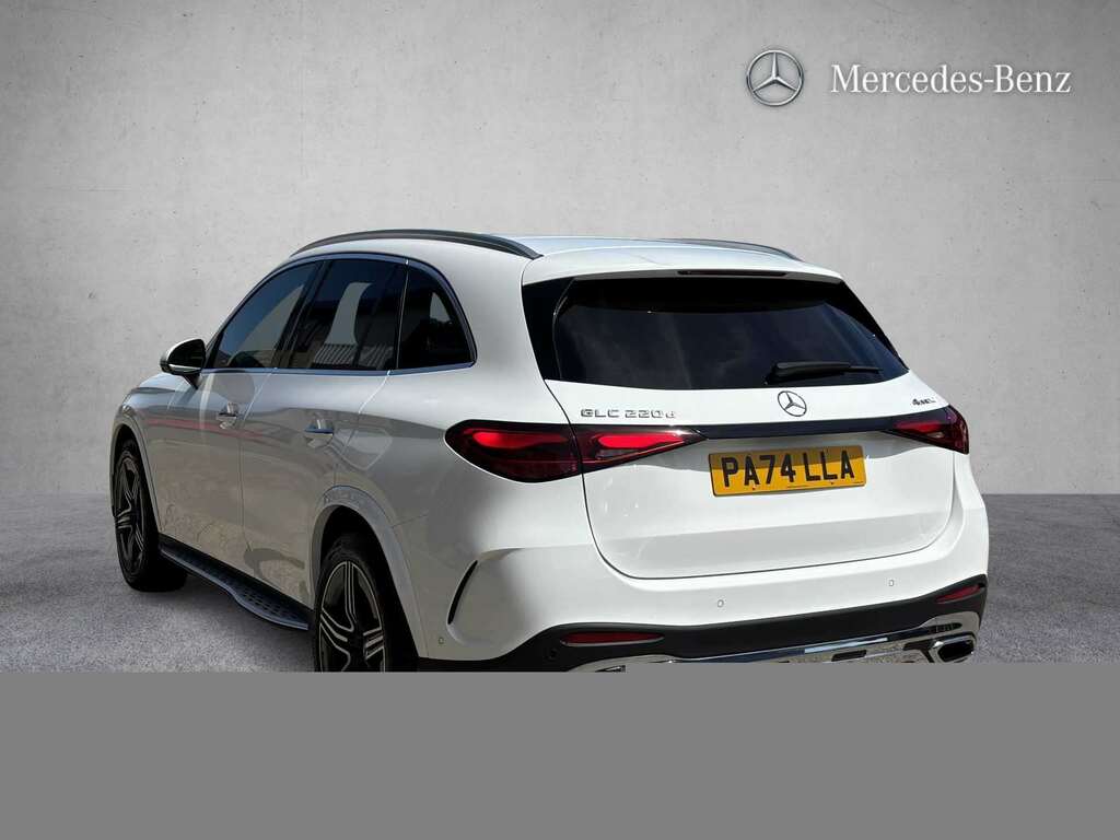 Mercedes-Benz GLC Class 220D 4Matic Amg Line Premium 9G-tronic 2024 PA74LLA White #2