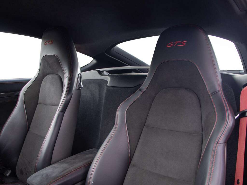 Porsche 718 Cayman Cayman Gt4 Yellow #27