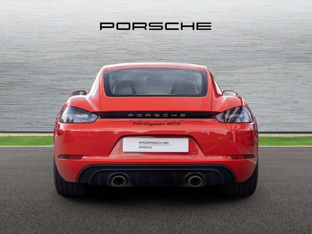 Porsche 718 Cayman Cayman Gt4 Yellow #7