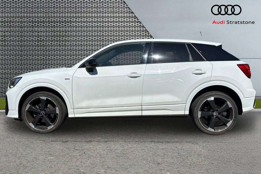 Audi Q2 35 Tfsi Black Edition S Tronic 2021 VF21LYD White #5