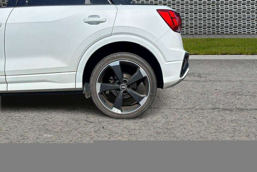 Audi Q2 35 Tfsi Black Edition S Tronic 2021 VF21LYD White #6