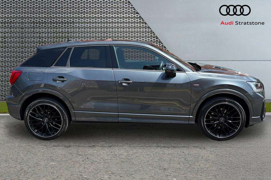 Audi Q2 30 Tfsi Black Edition 2023 BP23WXT Grey #4