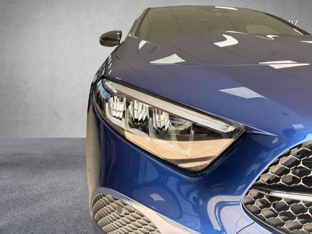 Mercedes-Benz A Class A180 Sport Edition 2025 Blue
