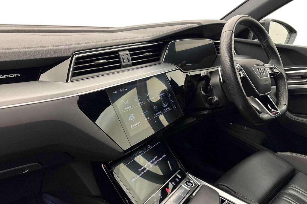 Audi E-tron 230Kw 50 Quattro 71Kwh S Line 2022 Black #2
