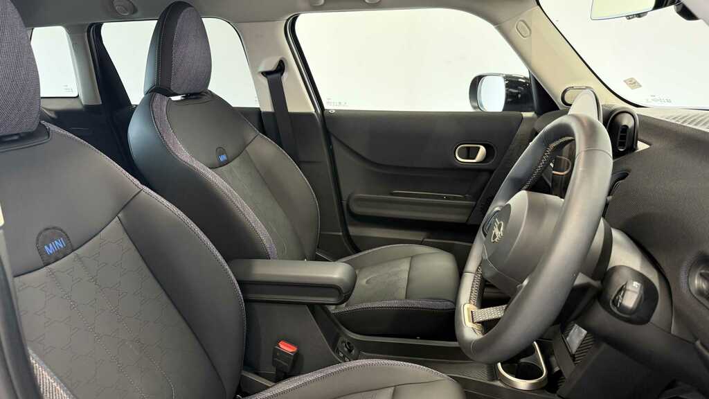 Mini Hatch 1.5 C Classic Level 2 2025 YF75FRC Grey #5