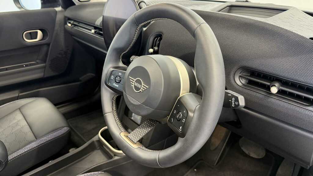 2025 Mini Hatch