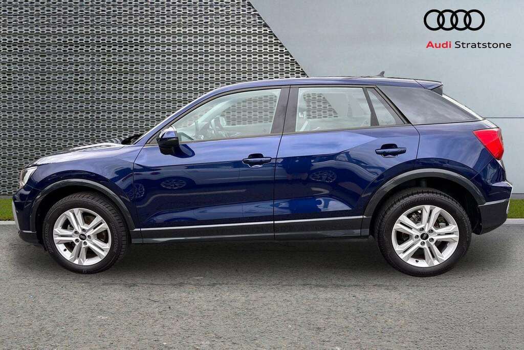Audi Q2 Audi Estate 35 Tfsi Black Edition S Tronic Blue #8