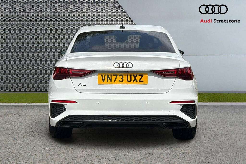 Audi A3 35 Tfsi Black Edition S Tronic 2023 White