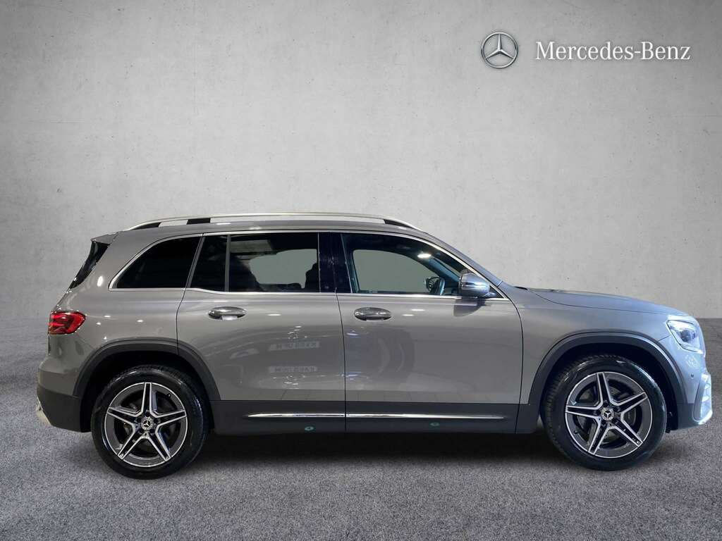 Mercedes-Benz GLB Class 1.3 Glb200h Mhev Amg Line Premium Suv #9
