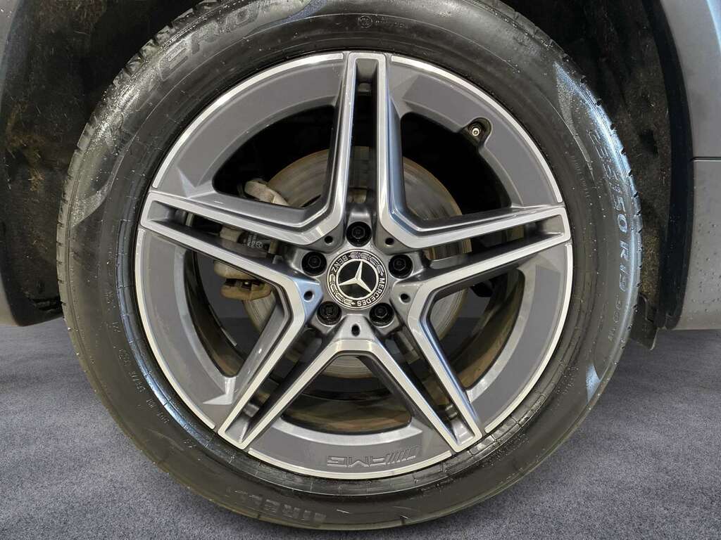 Mercedes-Benz GLB Class 1.3 Glb200h Mhev Amg Line Premium Suv #10
