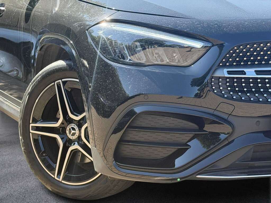 Mercedes-Benz GLA Class 200D Amg Line Executive 2025 KP75LHA Black #2