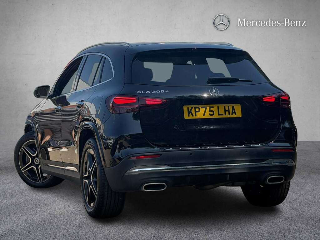 Mercedes-Benz GLA Class 200D Amg Line Executive 2025 Black