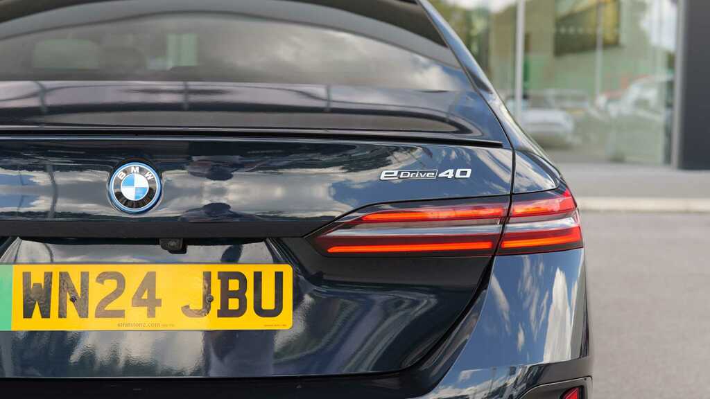 BMW i5 250Kw Edrive40 M Sport 84Kwh Grey #8
