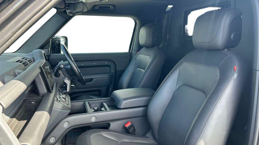 Land Rover Defender 90 3.0 D300 Hard Top X-dynamic Hse 2023 Grey #3