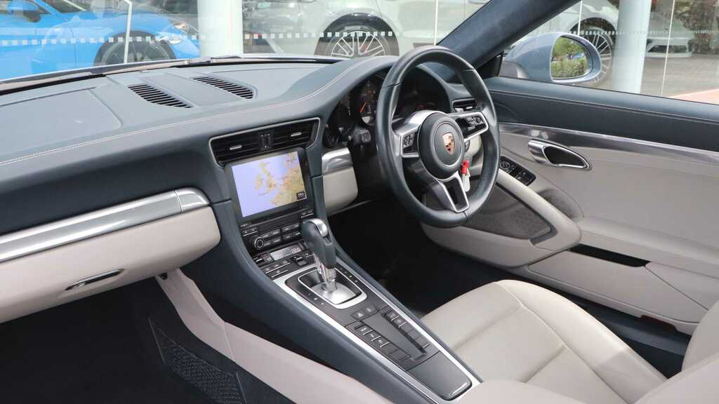 Porsche 911 Carrera S-a 2017 CK66YCV Grey #6