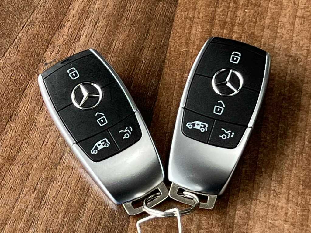 Mercedes-Benz V Class V300 D Prem Amg Line 9G-tronic Ex Long7 St Black #34