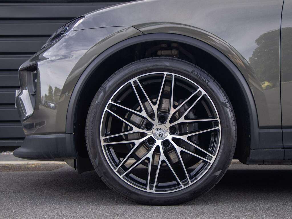 Porsche Macan 265Kw 100Kwh 2024 Green #4