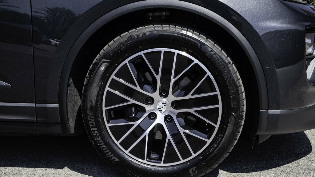 Porsche Macan 4 2026 GJ26XYH Grey #4