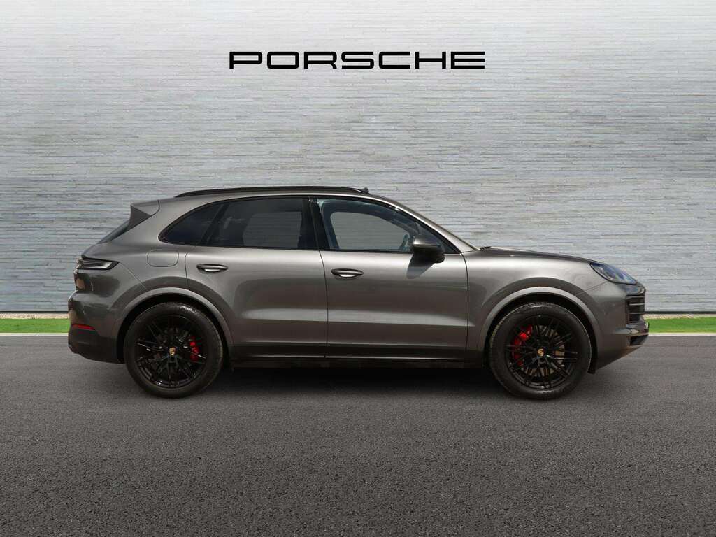 Porsche Cayenne Cayenne S 2023 Grey #2