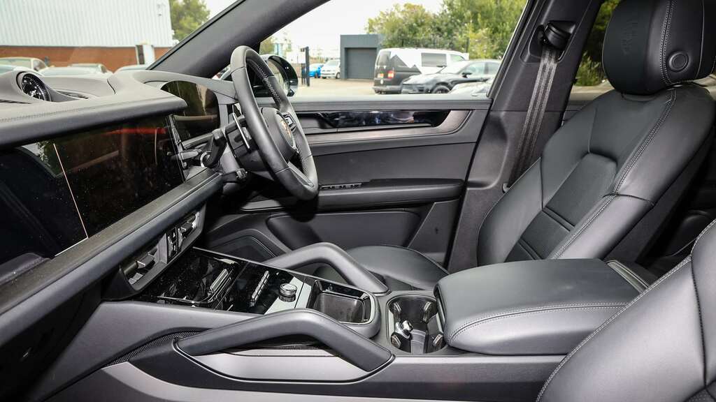 Porsche Cayenne E-hybrid Coupe Black Edition 2026 BW75MWN Grey #5