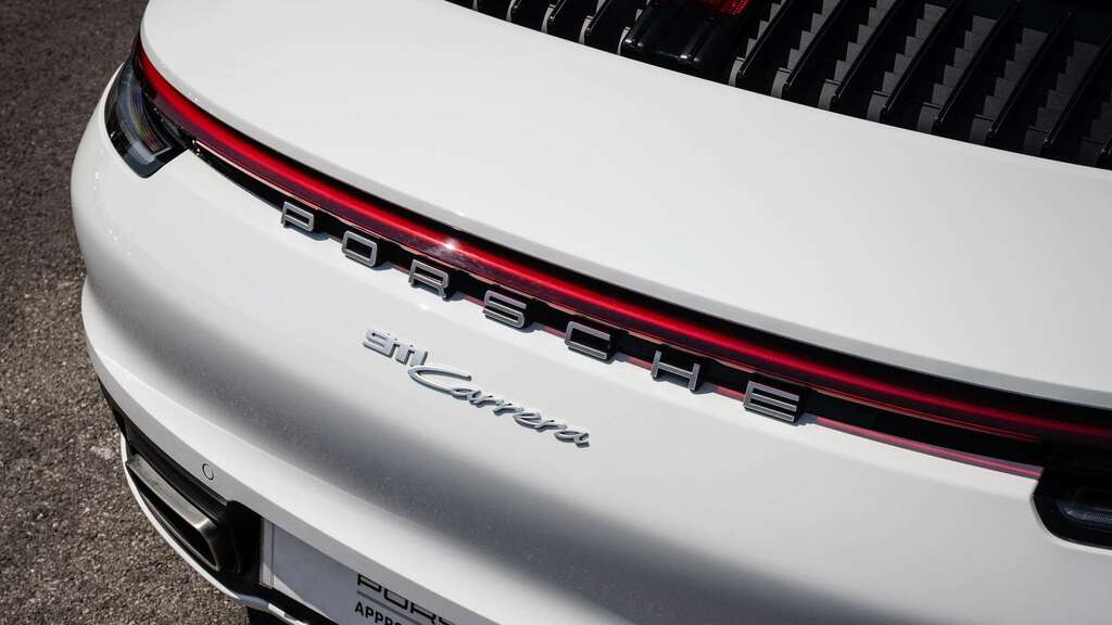 Porsche 911 Carrera S-a 2024 WG73XGY White #5