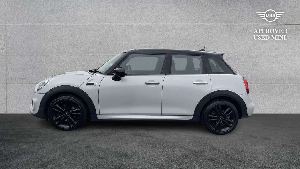 Mini Hatch 1.5 Cooper Sport II 2019 YR69AJY White #3