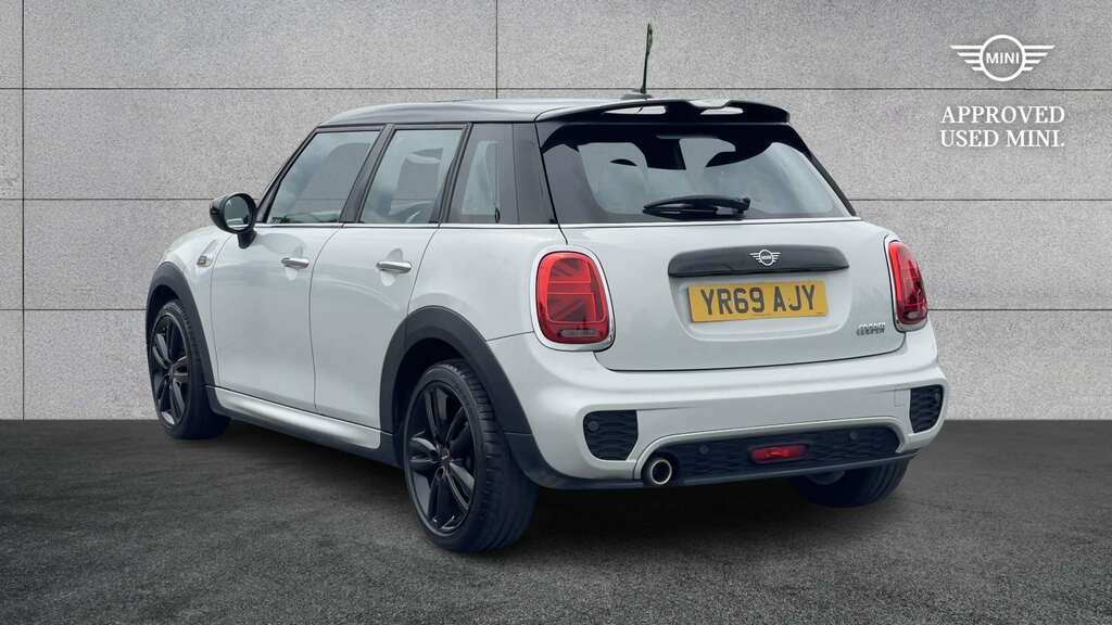 Mini Hatch 1.5 Cooper Sport II 2019 YR69AJY White #4