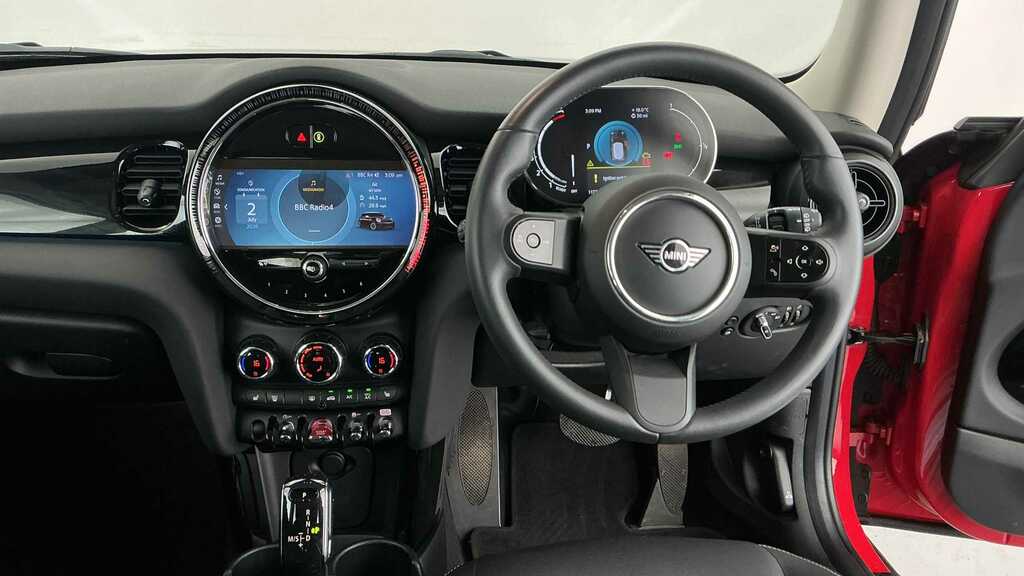 Mini Hatch 1.5 Cooper Classic 2023 YP73NCA Red #5