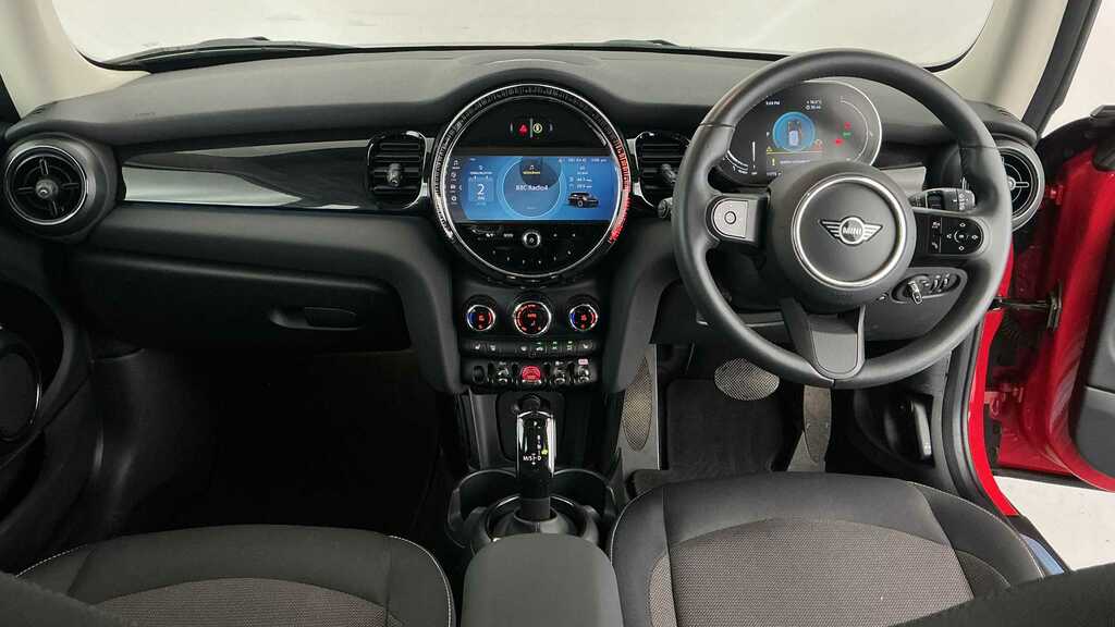Mini Hatch 1.5 Cooper Classic 2023 YP73NCA Red #4