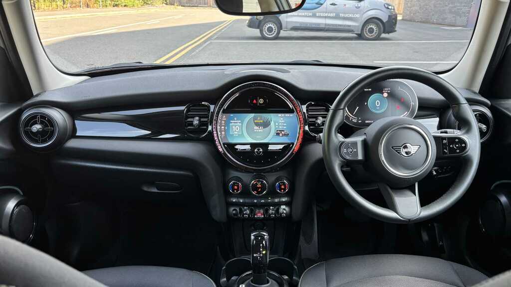Mini Hatch 1.5 Cooper Classic II 2023 Silver #4