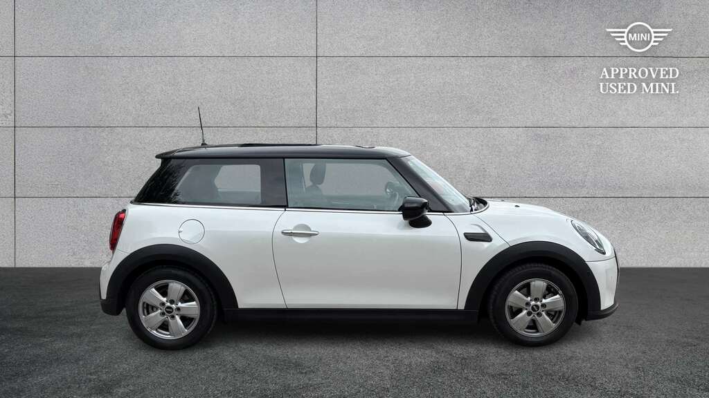 Mini Hatch 1.5 Cooper Classic 2023 FL73KHK White #3