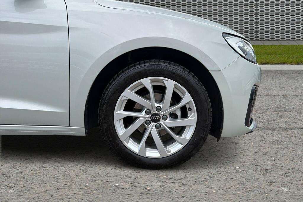 Audi A1 25 Tfsi Sport 2025 KU75ZBE Silver #3