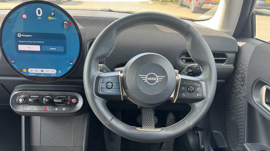 Mini Hatch 1.5 C Classic 2024 YG24PND Black #5