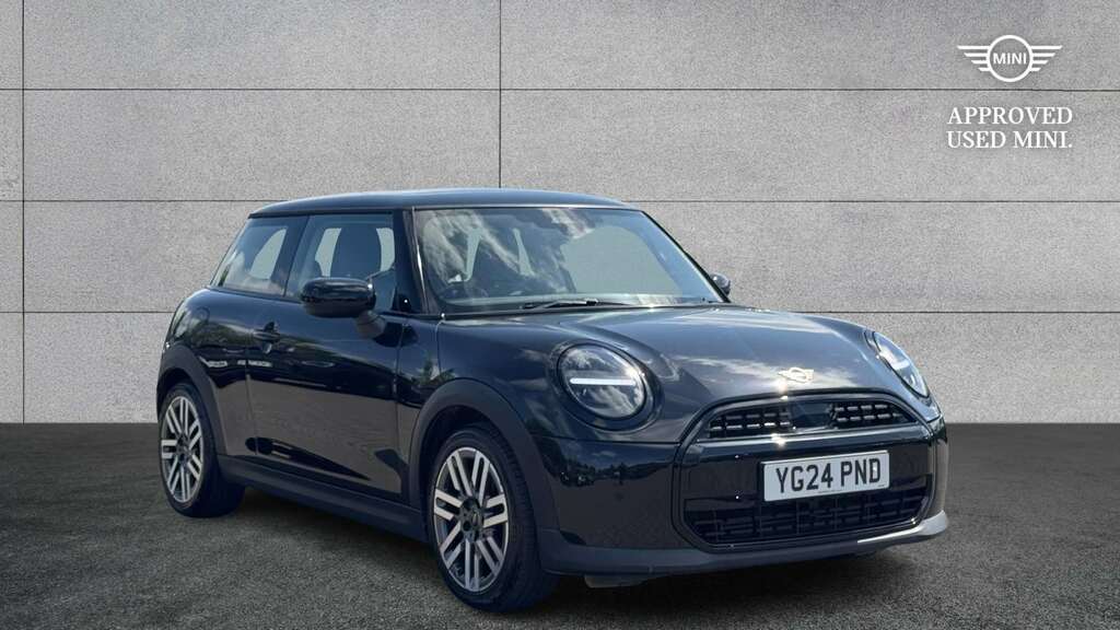 Mini Hatch 1.5 C Classic 2024 Black